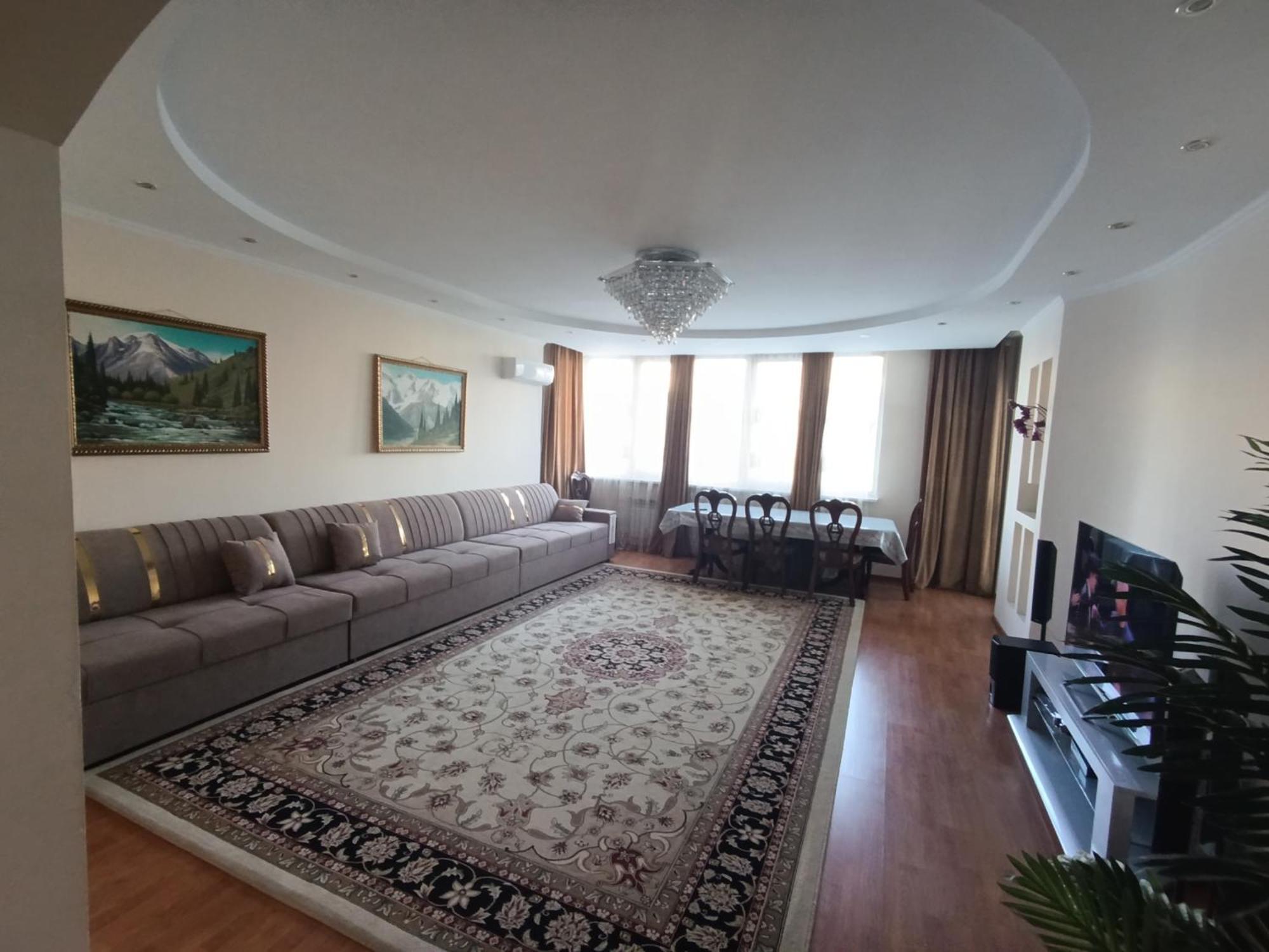 Улица Гоголя 2 Апартаменты 180 Метров Almaty Bagian luar foto
