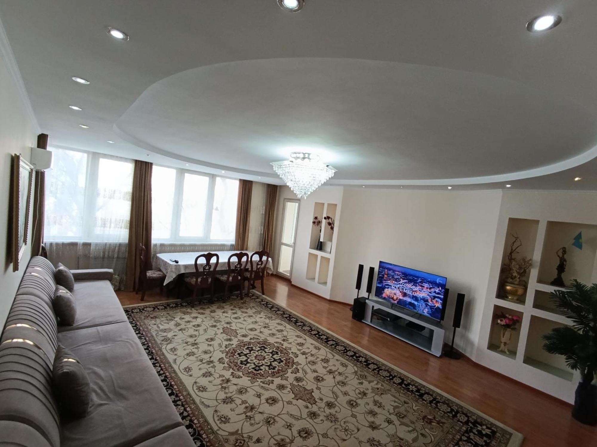 Улица Гоголя 2 Апартаменты 180 Метров Almaty Bagian luar foto