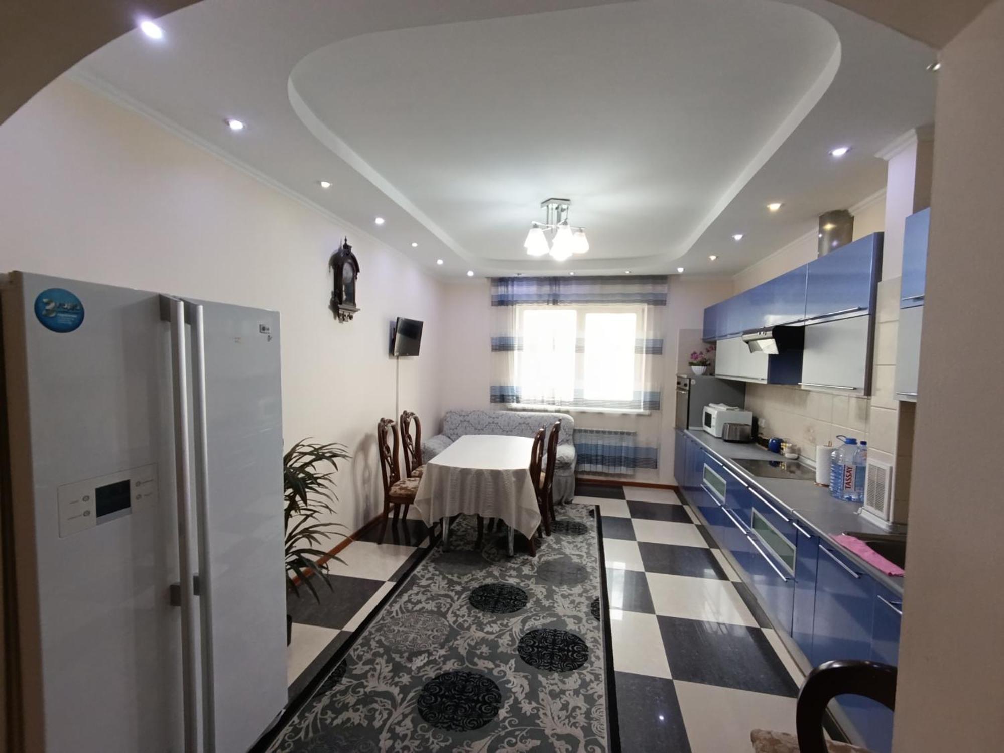 Улица Гоголя 2 Апартаменты 180 Метров Almaty Bagian luar foto